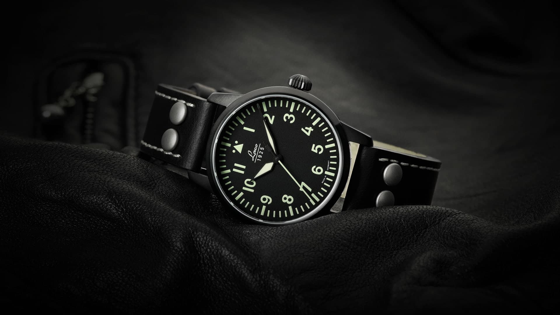 Laco used look online 36